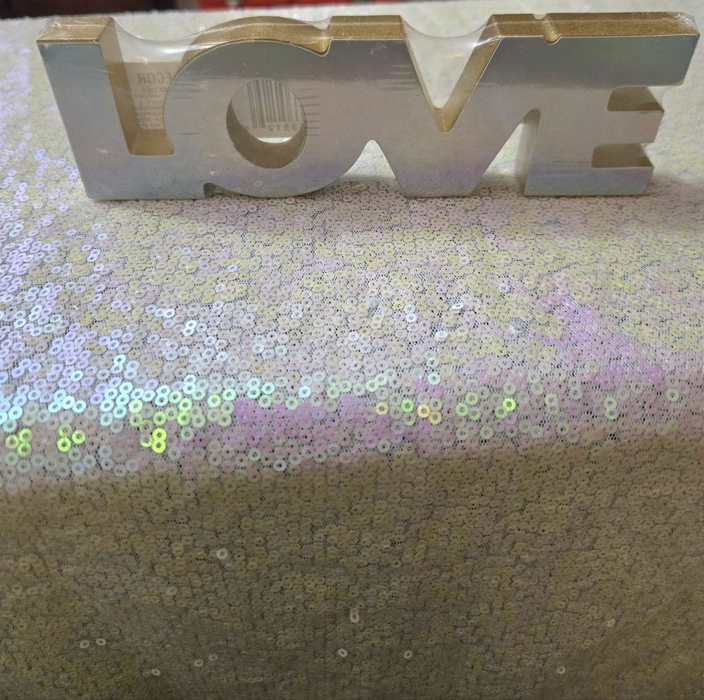 💥5/$10💥 LOVE silver Home decor word art